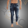20 hombre usando jean tipo Skinin de color azul