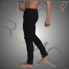 9 hombre usando jean tipo Skinin de color negro